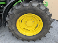 Tractor / Trekker John Deere 6120M