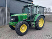 Tractor / Trekker John Deere 6120 met Superkruip