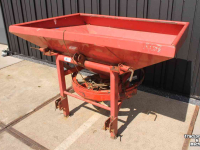 Kunstmeststrooier Lely L1250/L1500 kunstmeststrooier met enkele strooischijf