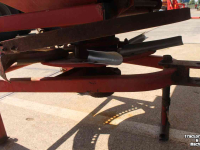 Kunstmeststrooier Lely L1250/L1500 kunstmeststrooier met enkele strooischijf