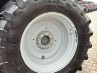 Tractor / Trekker Massey Ferguson MF 6715S Dyna-VT Efficient