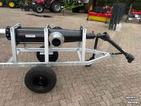 Mestpomp Meyer 3000 liter wormpomp op onderstel