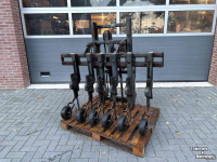 Schoffelmachine / Schoffelbalk  Elco frontschoffel met hefmast