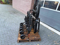Schoffelmachine / Schoffelbalk  Elco frontschoffel met hefmast