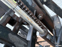 Schoffelmachine / Schoffelbalk  Elco frontschoffel met hefmast