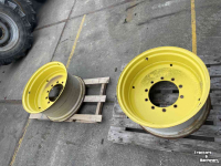 Wielen, Banden, Velgen & Afstandsringen John Deere R6.155 15X28