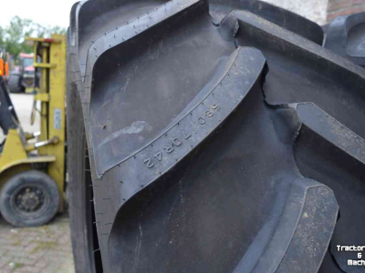 Wielen, Banden, Velgen & Afstandsringen Firestone 580/70r42 demontage