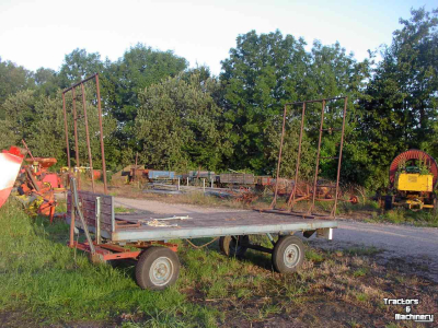 Vierwielige wagen / Landbouwwagen  Landbouw wagen