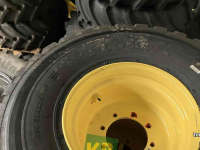 Wielen, Banden, Velgen & Afstandsringen Nokian 560/60r22.5 + 650/65R30.5 Country King 176D TL l