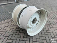 Wielen, Banden, Velgen & Afstandsringen New Holland W15x34 velgen set gebruikt