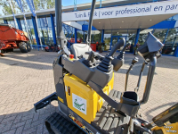 Mini-graver / Mini-graafmachine New Holland E15X