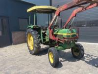 Tractor / Trekker John Deere 1130 met voorlader en 1040 - beide 2wd en kenteken fendt ford international