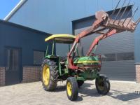 Tractor / Trekker John Deere 1130 met voorlader en 1040 - beide 2wd en kenteken fendt ford international