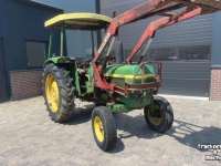 Tractor / Trekker John Deere 1130 met voorlader en 1040 - beide 2wd en kenteken fendt ford international