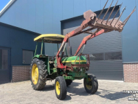 Tractor / Trekker John Deere 1130 met voorlader en 1040 - beide 2wd en kenteken fendt ford international