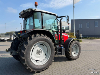 Tractor / Trekker Massey Ferguson 5711M