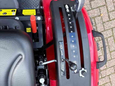Compact tractor Captain 263 H