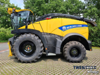 Veldhakselaar New Holland FR 550 hakselaar