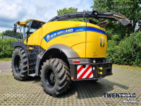 Veldhakselaar New Holland FR 550 hakselaar