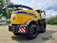 Veldhakselaar New Holland FR 550 hakselaar