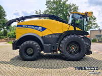 Veldhakselaar New Holland FR 550 hakselaar