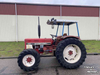 Compact tractor International 633 4wd