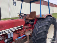 Compact tractor International 633 4wd