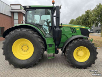 Tractor / Trekker John Deere 6215R