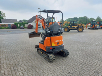 Bandenkraan / Graafmachine op wielen Hitachi 19U