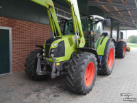 Tractor / Trekker Claas Arion 460 CIS met lader en lucht