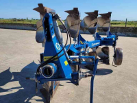 Ploegen  BX4975F (4 Schaar wentelploeg)