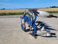 Ploegen  BX4975F (4 Schaar wentelploeg)
