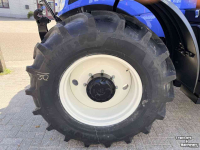Tractor / Trekker New Holland T6.145 Auto Command Stage V Tractor