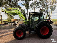 Tractor / Trekker Fendt 211 Vario met bosbouwbescherming / forestry protection