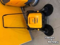 Zitveegmachine / Veeg-zuigmachine  Hippo MS50FP Veegmachine Sweeper 55L