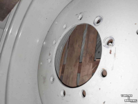 Wielen, Banden, Velgen & Afstandsringen Valtra velgen DW15x28  10-gaats