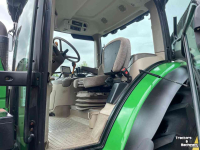 Tractor / Trekker John Deere 6105R