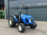 Compact tractor New Holland Boomer 55