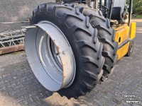 Wielen, Banden, Velgen & Afstandsringen Michelin 12.4/38