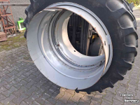 Wielen, Banden, Velgen & Afstandsringen Michelin 12.4/38