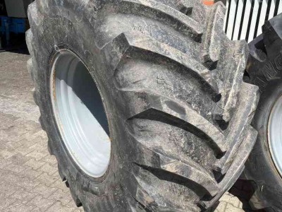 Wielen, Banden, Velgen & Afstandsringen Alliance 800/65R32 Agristar banden op 10 gaats velg