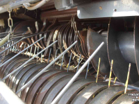 Persen / Balenpers / Pakkenpers Kuhn VBP2160 variabele kamer ronde balenpers/wikkelcombinatie netbinding