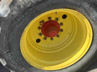 Wielen, Banden, Velgen & Afstandsringen BKT VF 600/60R30