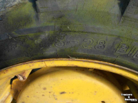 Wielen, Banden, Velgen & Afstandsringen John Deere 9-28