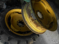 Wielen, Banden, Velgen & Afstandsringen John Deere 9-28