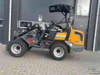 Shovel / Wiellader / Kniklader Giant G2700E  X-tra