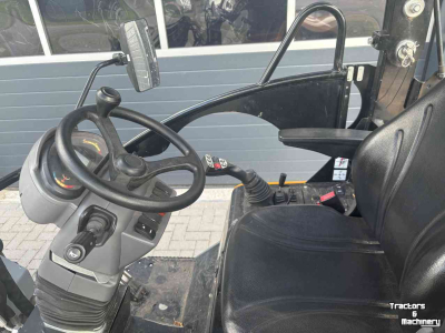 Shovel / Wiellader / Kniklader Giant G2700E  X-tra