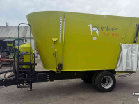 Voermengwagen Vertikaal Storti Dunker T2 180 voermengwagen achterlossend