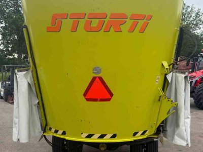 Voermengwagen Storti Dunker T2 180 voermengwagen achterlossend