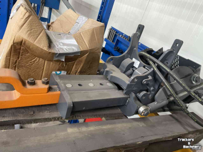 Diverse nieuwe onderdelen Kubota Treklat en  oppikhaak